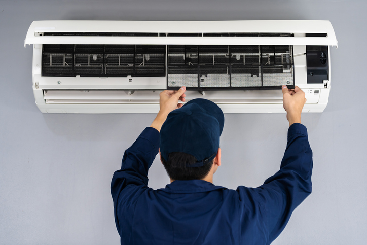 The Role of Air Conditioning Maintenance in Extending Equipment Life