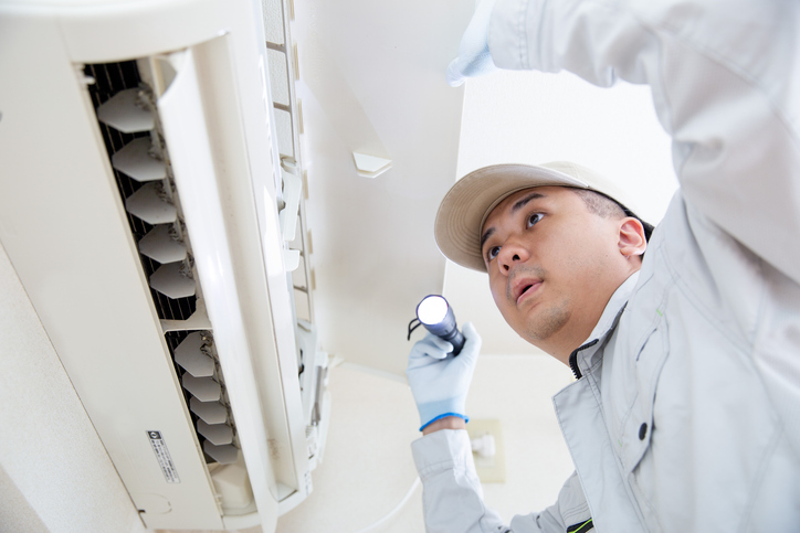 The Connection Between AC Maintenance Services and Energy Efficiency